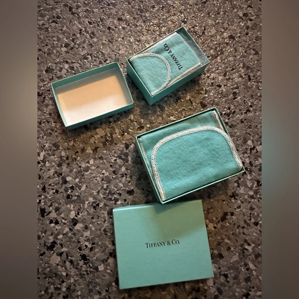Lot Of 2 Tiffany Co Jewelry Boxes & Felt Dust Bags Luxury Blue